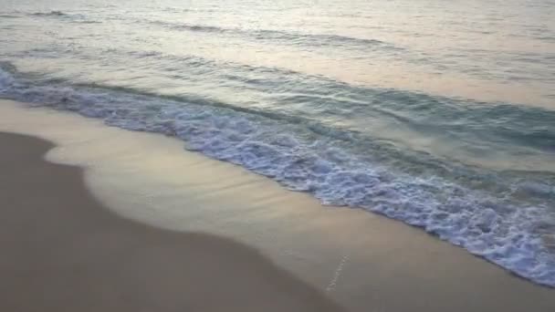 Imagens Tranquilas Belo Mar Ondulado Pôr Sol — Vídeo de Stock