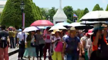 modern Asya şehrinin kalabalık sokak görüntüleri