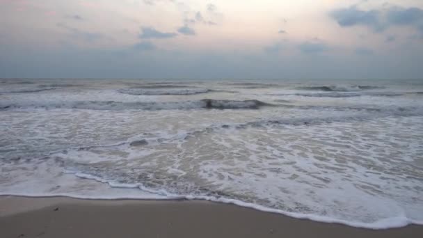 Imagens Tranquilas Belo Mar Ondulado Pôr Sol — Vídeo de Stock