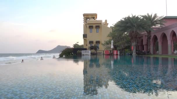 Imagens Cênicas Piscina Resort — Vídeo de Stock