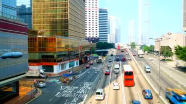 Asya şehrinde yol trafiğinin doğal zaman atlamalı görüntüleri