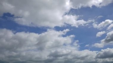 hareketli bulutlar ile güzel gökyüzü görüntüleri, zaman atlamalı