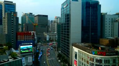 Asya şehrinde yol trafiğinin doğal zaman atlamalı görüntüleri