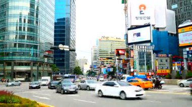 Asya şehrinde yol trafiğinin doğal zaman atlamalı görüntüleri