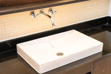 Lavabo musluk banyo dekorasyon