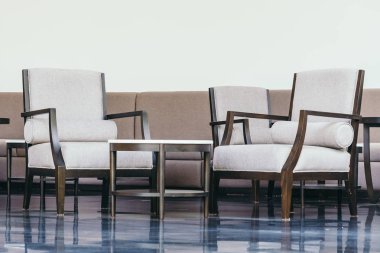 Açık veranda ile masa ve sandalye dekorasyon