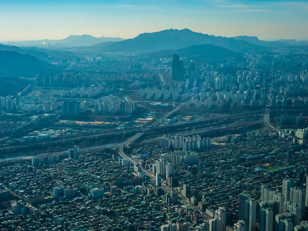 Bellissimo edificio di architettura nella città di Seoul — Foto Stock