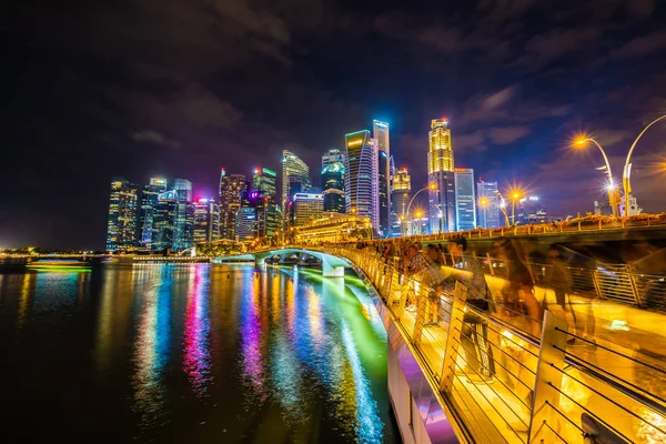 Singapur, 20 ene 2019: Hermoso edificio de arquitectura rascacielos —  Fotos de Stock