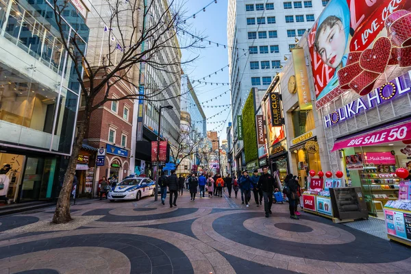 Seoul, South Korea 10 December 2018 : Myeong dong market is the — Stock Photo, Image