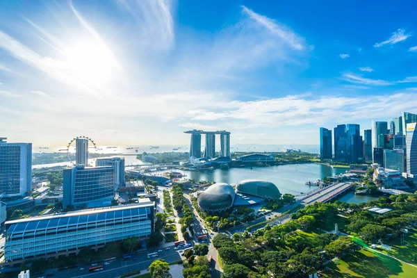 Hermoso edificio de arquitectura exterior paisaje urbano en Singapur — Foto de Stock