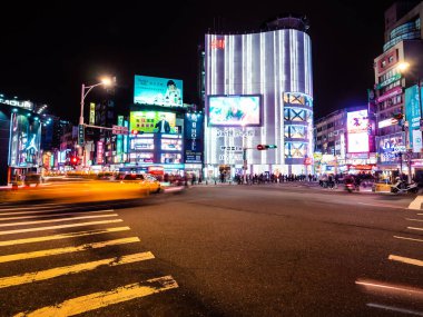 Taipei, Tayvan - 27 Kasım 2018: Ximending sokak pazar Tayvan popüler bölgesi olduğunu
