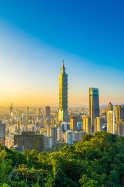 Güzel manzara ve cityscape taipei 101 bina ve günbatımı zaman şehir manzarası Tayvan mimarisinde