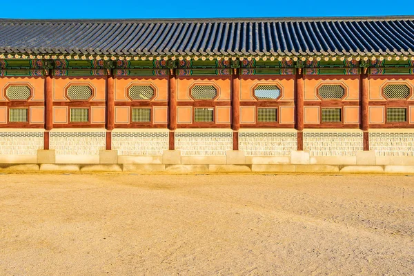 美しい建築で大韓民国ソウルの景福宮 — ストック写真