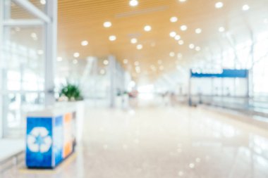 Soyut bulanıklık ve Havaalanı yolcu trans için terminal defocused