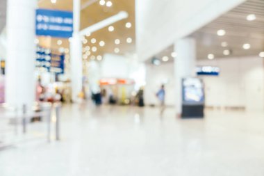 Soyut bulanıklık ve Havaalanı yolcu trans için terminal defocused