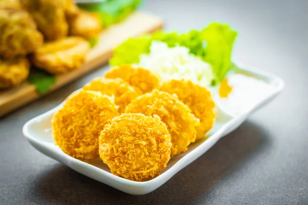 Deep fried shrimp cake or ball with vegetable — Stock Photo, Image