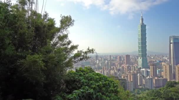 Asya Şehrinde Modern Binaların Doğal Görüntüleri — Stok video