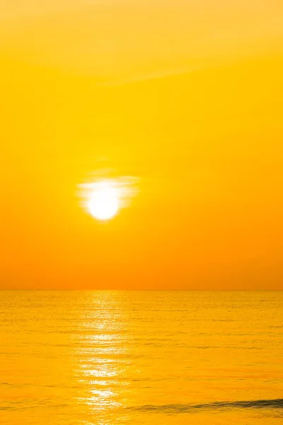 Bellissimo Paesaggio Esterno Natura Tropicale Con Mare Spiaggia Tramonto All — Foto Stock