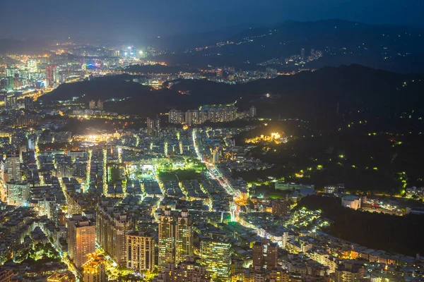 Taipei şehir manzarası geceleri Tayvan'da bina güzel mimari
