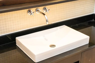 Lavabo musluk banyo dekorasyon