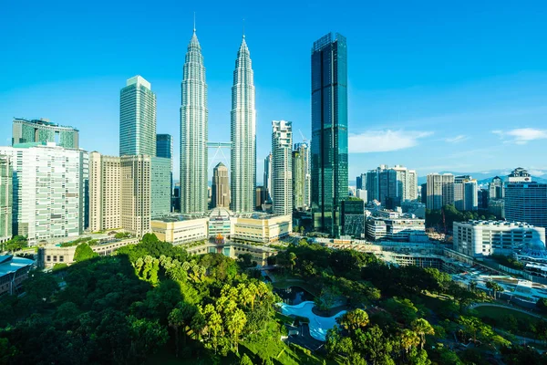 Bela arquitetura edifício cidade exterior em kuala lumpur sk — Fotografia de Stock