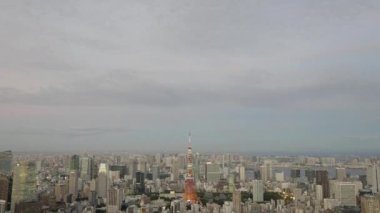 Modern megalopolis Asya şehrinin manzaralı görüntüleri
