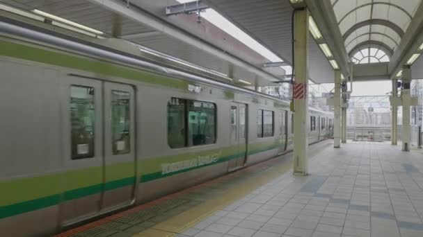Tokyo Japonya Ağustos 2018 Tokyo Daki Tren Metro Istasyonunun Görüntüleri — Stok video