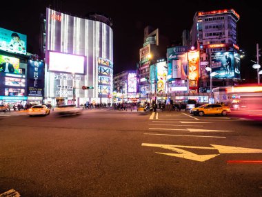Taipei, Tayvan - 27 Kasım 2018: Ximending sokak pazar Tayvan popüler bölgesi olduğunu