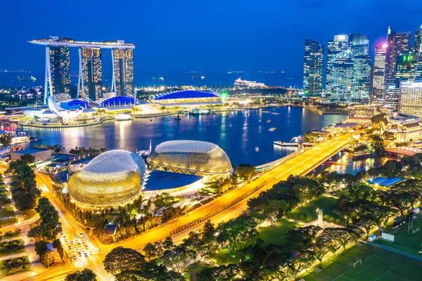 Vacker Arkitektur Byggnad Utsidan Singapore Stadssilhuetten Vid Skymning Och Natt — Stockfoto