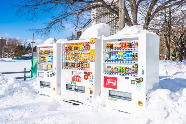 日本北海道 2019年2月2日雪冬季节自动售货机 — 图库照片
