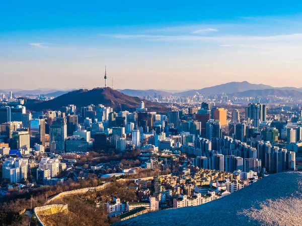 Hermoso Edificio Arquitectura Paisaje Urbano Con Torre Ciudad Seúl Corea — Foto de Stock