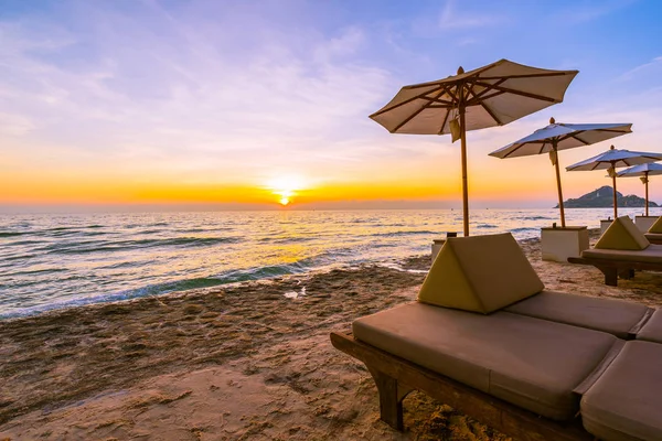 Umbrella Chair Pillow Beautiful Landscape Beach Sea Sunrise Sunset Time — Stock Photo, Image