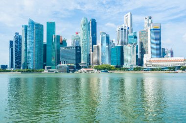 Singapur, 21 Ocak 2019: gökdelen marina defne Singapur City çevresinde bina güzel mimari