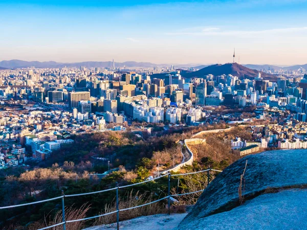 Hermoso Edificio Arquitectura Paisaje Urbano Con Torre Ciudad Seúl Corea — Foto de Stock