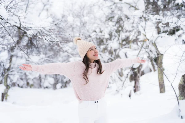 Portrait Young Beautiful Asian Woman Smile Happy Travel Enjoy Snow — Stock Photo, Image