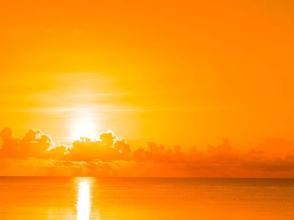 Beautiful Tropical Beach Sea Ocean Landscape Cloud Sky Sunrise Sunset — Stock Photo, Image