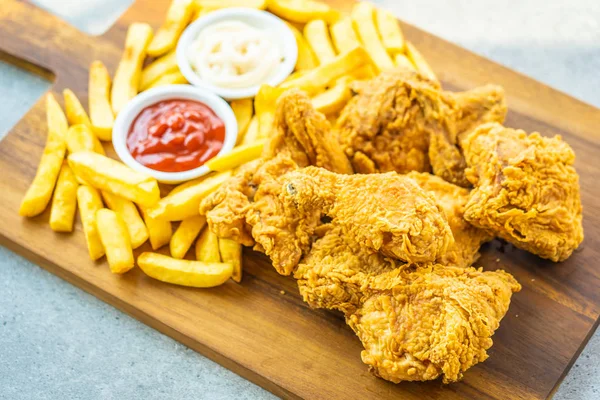 Fried Chicken Wings French Fries Tomato Ketchup Mayonnaise Sauce Wood — Stock Photo, Image