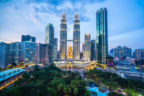 Krásná Architektura Budování Vnější Město Kuala Lumpur Panoráma Noci — Stock fotografie