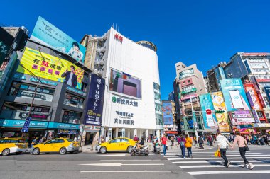 Taipei, Tayvan 30 Kasım 2018: Ximending piyasasıdır alışveriş yeni moda ve yiyecek bir şeyler bulmak için popüler bir yer Taipei