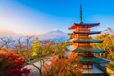 Dağ fuji chureito pagoda akçaağaç ağaç yaprak sonbahar sezonu Yamanashi Japonya çevresinde ile güzel manzara