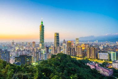 Güzel manzara ve cityscape taipei 101 yapı ve Mimarlık twilight ve gece Tayvan City