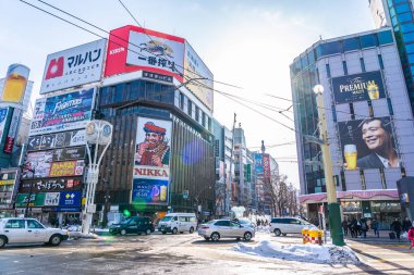 Sapporo Hokkaido, Japonya - 3 Şubat 2019 Susukino bölgenin her şehirde bina güzel mimari