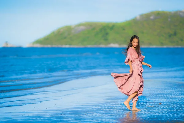 Portrait Beautiful Young Asian Woman Smile Happy Walk Tropical Outdoor — Stock Photo, Image