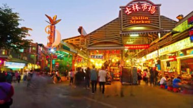 Modern megalopolis Asya şehrinin manzaralı görüntüleri