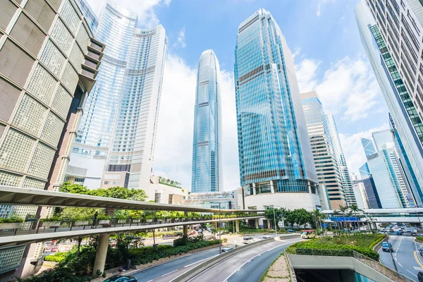 Prachtige architectuur gebouw wolkenkrabber in hong kong stad — Stockfoto