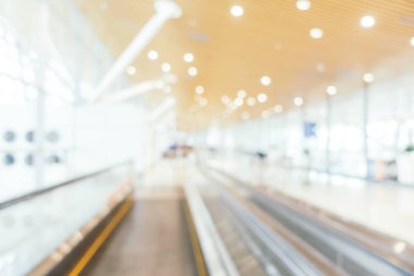 Soyut bulanıklık ve Havaalanı yolcu trans için terminal defocused