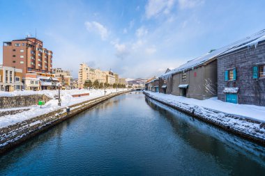 Güzel manzara ve kışın Otaru kanal Nehri'nin cityscape