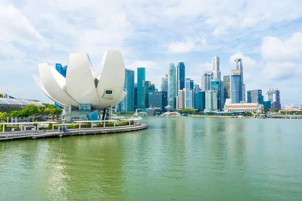 Singapura, 21 de janeiro de 2019: belo edifício de arquitetura skyscra — Fotografia de Stock