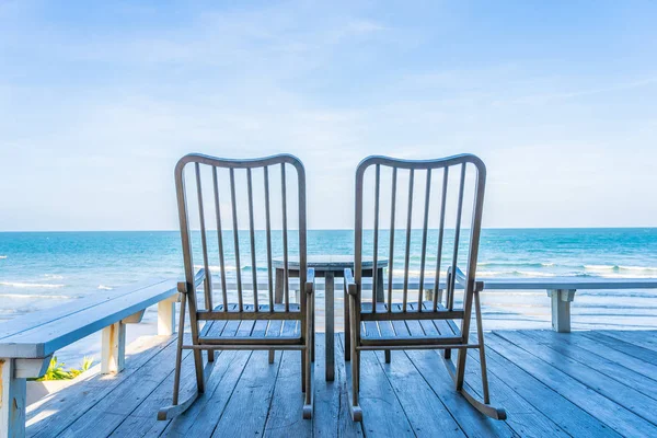 Empty Wood Chair Table Outdoor Patio Beautiful Tropical Beach Sea — Stock Photo, Image