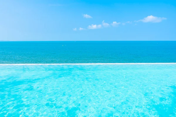 휴가에 수영장 바다의 — 스톡 사진